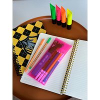 Benutzerdefinierte Pinseltasche, Personalisierte Bleistift-Organizer, Gravierte Stifthalter, Bleistifthalter, Bleistift-Tasche, Klare Federmäppchen von BadgerCollection