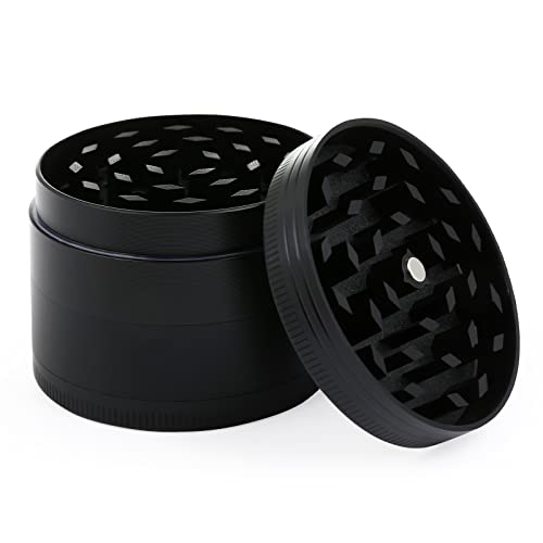 Bäcker & Lecker Pollen Grinder Crusher Kräutermühle für getrocknete Kräuter Spice Gewürze Herb aus Zinklegierung 4-teilig Set mit Pollen Scraper Schwarz, 5 x 3.5 CM von Bäcker & Lecker