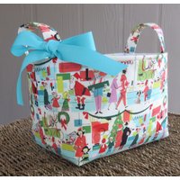 Retro Weihnachten Urlaub Winter Dekor - Stoff Lagerung Organizer Bin Korb Merry Main Street von BaffinBags