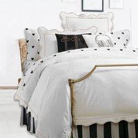 Weißer Bettbezug Aus Baumwollsatin Mit Fadenzahl 400 Und Verschiedenen Ausgebogten Stickereien von Bagtiquette