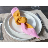 Rosa & Gelb Leinenmischung Servietten Wavy Edge Serviettenset von BahayInteriors