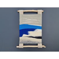 Abstrakte Meer Kunst, Handgewebter Wandbehang, Modernes Haus Dekor, Einweihungsgeschenk, Gewebter Blauer Wandteppich, Strand Cottage, Gobelin Abstrakte Meer Kunst, Handgewebter Wandbehang, Modernes Haus Dekor, Einweihungsgeschenk, Gewebter Blauer Wandteppich, Strand Cottage, Gobelin von Baibatextileart