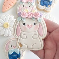 Mädchen Osterhase Cookie Cutter Und Embosser Set - Ostern Stempel von BakeMyDesign