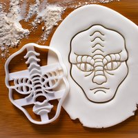 Reptilien Alien Cookie Cutter Ausstechform Für Sci-Fi, Paranormal & Ufo Partys von Bakerlogy