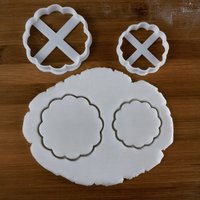 Runde Ausgebogte Plaque-Ausstechform - Geriffelte Form Für Elegante, Hochzeits- Und Geburtstagsbäckerei von Bakerlogy