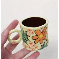 Blumige 60Er Jahre Tapete Inspiriert Espressotasse - Handarbeit Steingut von BakkiePleurCeramics