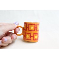 Groovy, 70Er Inspirierte Espressotasse - Handgemachte Keramiktasse von BakkiePleurCeramics