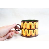 Groovy, 70S Inspirierte Tasse - Handgemachte Keramik Handgeformt Und Handbemalt Retro Tapete von BakkiePleurCeramics