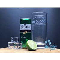Ich Bin Ein Zertifizierter Gin-Ologe | Experte Beim Trinken Von Gin Graviertes Hi-Ball-Gin-Glas von BalloonYourRoom