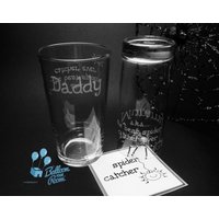 Spider Catcher Glass - Daddy/Mummy Aka... ...der Beste Spinnenfänger Aller Zeiten Graviertes Pint/Hi-Ball Glas von BalloonYourRoom