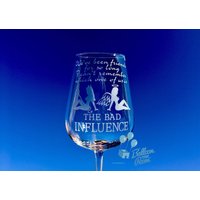 Wir Sind Schon So Lange Befreundet, Ich Kann Mich Nicht Erinnern, Wer Von Uns Den Schlechten Einfluss Hat - Beste Freunde Graviertes Weinglas Wir Sind Schon So Lange Befreundet, Ich Kann Mich Nicht Erinnern, Wer Von Uns Den Schlechten Einfluss Hat - Beste Freunde Graviertes Weinglas von BalloonYourRoom