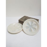 Vintage Milchglas Weinflaschen Untersetzer 50Er Jahre Blumen Design von BalthazarBoutique