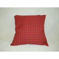 Rot Gestreifter Kissenbezug Benutzerdefinierter Spitzenakzent, Handgemacht von BalticMissN