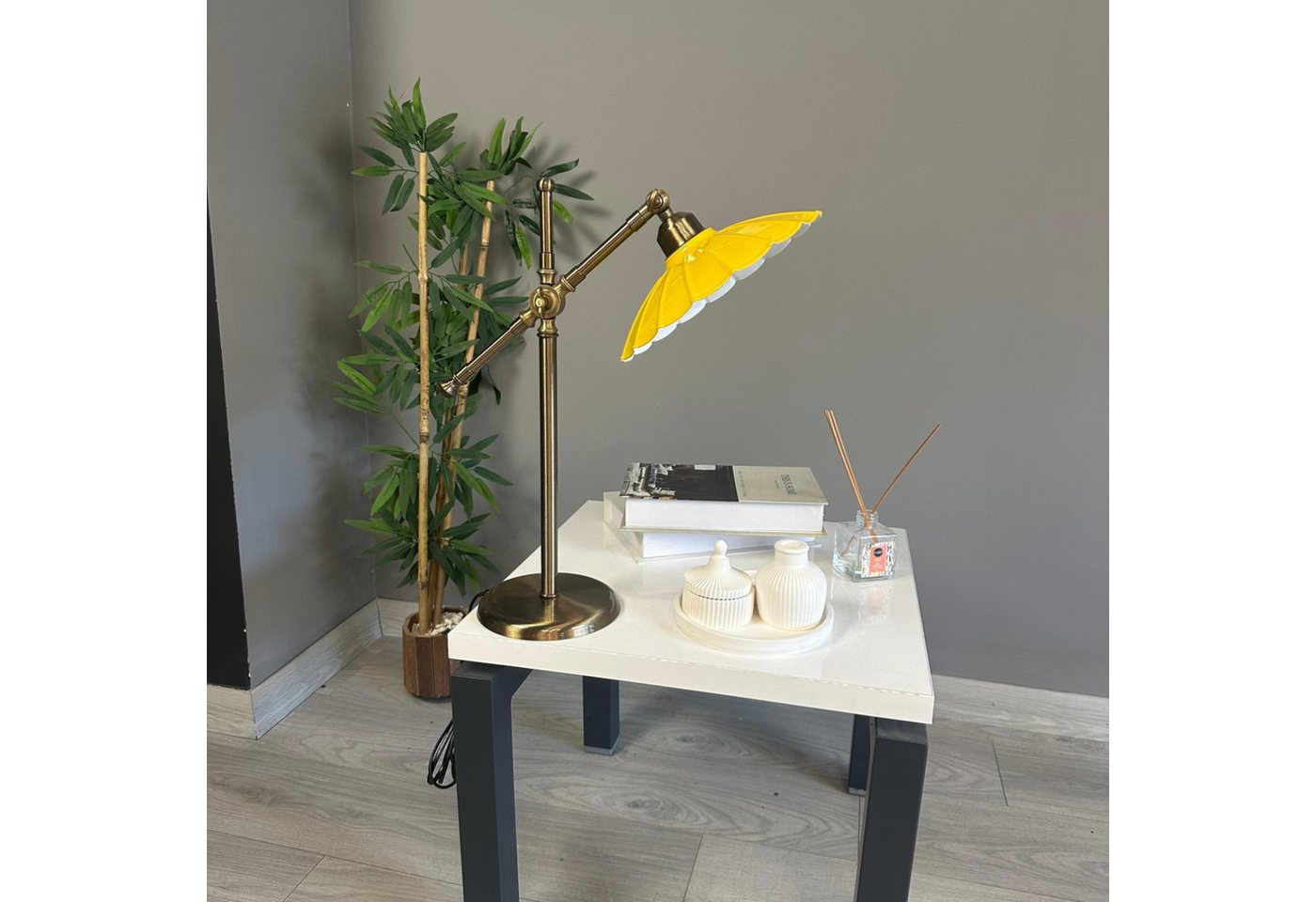 Bamyum Nachttischlampe Nachttischlampe mit Kabel Risso Metal, ohne Leuchtmittel Bamyum Nachttischlampe Nachttischlampe mit Kabel Risso Metal, ohne Leuchtmittel von Bamyum