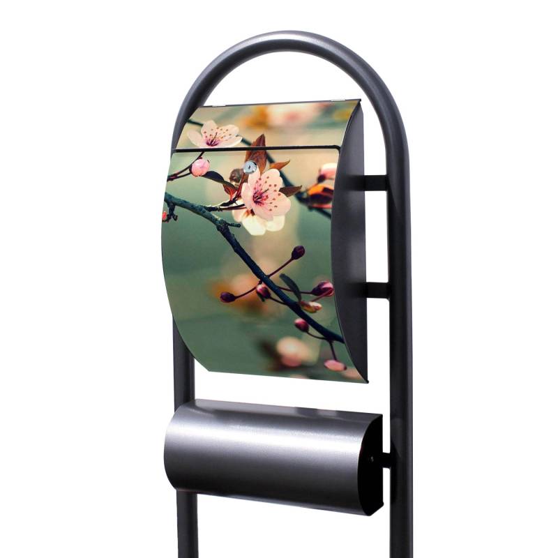 Banjado Standbriefkasten Hammerschlag Optik Größe 150x47x22cm Postkasten Freistehend Mit Zeitungsfach Motiv Japankirsche von Banjado