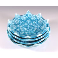 Set Aus Vier Nesting-Schalen - Türkisblaue Lotusblumen-Sushi-Gerichte von BarchilonCeramics