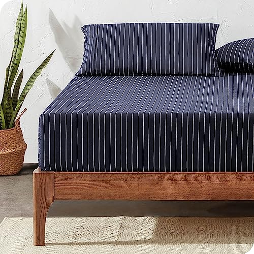 Bare Home Spannbetttuch - Premium 1800 Gebürstete Polyester-Mikrofaser - Extra weich, Knitterfrei, Farbbeständig, Fleckenresistent - Tiefe Taschen (90 x 200, Nadelstreifen - Mitternacht/Weiß) von Bare Home