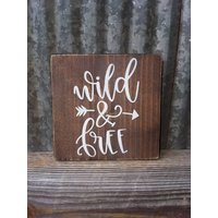 Wild & Free Mini Holzschild Handgemaltes Kinderzimmer Dekor von BarnWebCreations