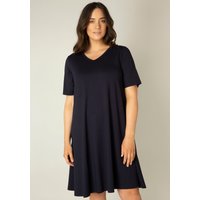 Base Level Curvy Shirtkleid "Abernathy", In leicht ausgestellter Form von Base Level Curvy
