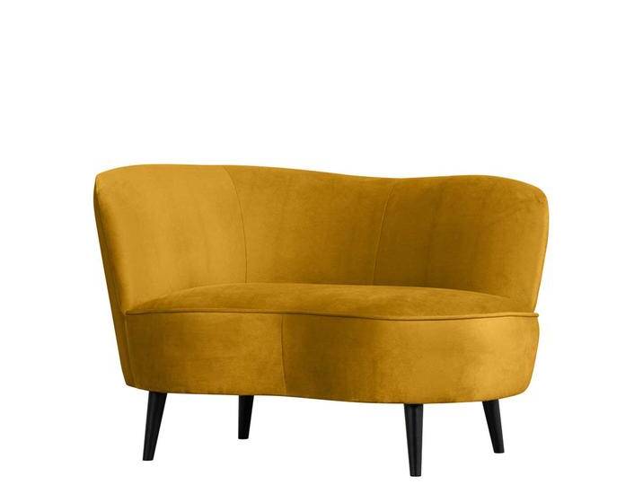 Gelbes Loft Sofa im Retrostil Vierfußgestell aus Holz von Basilicana