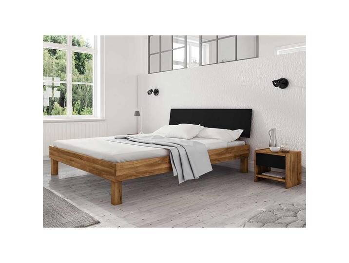 Niedriges Bett aus Wildeiche teilmassiv schwarzem Webstoff Kopfteil (dreiteilig) von Basilicana