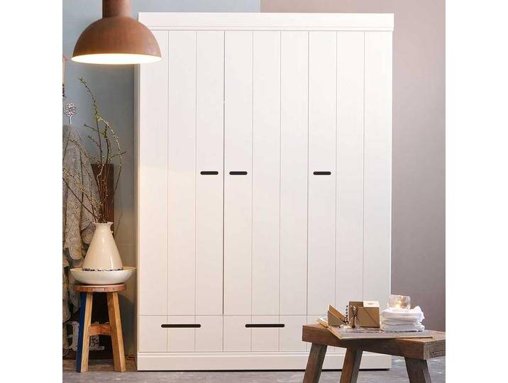 Skandi Kleiderschrank aus Kiefer Massivholz weiss lackiert von Basilicana