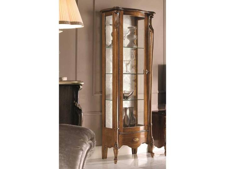 Vitrine Barock in italienischem Design Nussbaumfarben von Basilicana