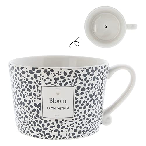 Becher mit Henkel Bloom FROM WITHIN Keramikbecher weiss schwarz Keramikgeschirr BC Cup gedeckter Tisch Geschirr von Bastion Collections