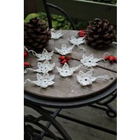 Weiße Leinen Gehäkelte Sterne Weihnachtsdekor Schneeflocken, Die Hängenden Girlanden Dekorationen Auf Flashe Weiß-Geschenk-Verpackung Weiße Leinen Gehäkelte Sterne Weihnachtsdekor Schneeflocken, Die Hängenden Girlanden Dekorationen Auf Flashe Weiß-Geschenk-Verpackung von BathroomShop