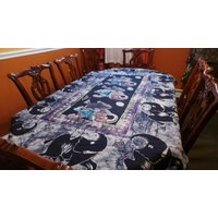 Marineblau Basis Elefant Entworfen Tischdecke | 6 Personen von BatikArtsStudio