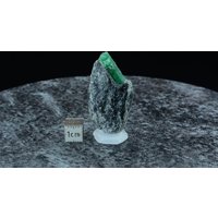 Seltene Rarität , Dunkelgrüner Smaragd Auf Biotitschiefermatrix Smaragdstufe Habachtal Österreich Austria 45 X 25 7, 5 Mm von BavariGemArt
