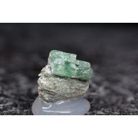 Seltene Rarität , Hellgrüner Smaragd Auf Biotitschiefer Smaragdstufe Habachtal Österreich At 12, 2 X 10, 3 6, 8 Mm von BavariGemArt
