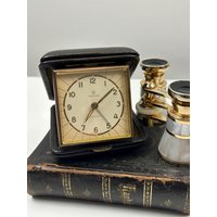 Reisewecker Vintage Junghans Schwarz Uhr Shockproof Retro Uhrensammlung Uhrensammler Dekoration Art Déco Einrichtung Funktionstüchtig Reisewecker Vintage Junghans Schwarz Uhr Shockproof Retro Uhrensammlung Uhrensammler Dekoration Art Déco Einrichtung Funktionstüchtig von BavarianHeritage