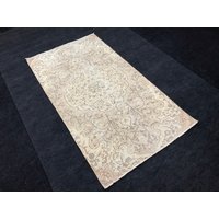 Vintage Beunruhigter Oushak Wollteppich - 90x170 cm Küchenläufer von Bayramcraft