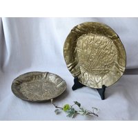 Aus Massivem Messingtablett Set Wand Messingplatte Gras Motiv Platte Boho Dekor Messing Hängende Hollywood Regency Stil Vintage Teller Hängen von BazaarVintageStore