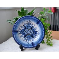 Blauer Keramik Aschenbecher Handbemalte Blumen Schmuckschale von BazaarVintageStore