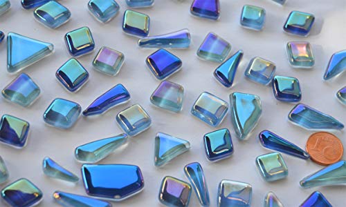 100g unregelmäßige Softglas - Mosaiksteine mit Regenbogenschimmer ca. 50 Stück (irisierend Blaumix) von Bazare Masud e.K.