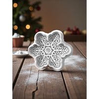 Schneeflocken Ausstechform - Weihnachtsbackform | Urlaub Keksstempel Perfektes Geschenk Für Weihnachtsbäckerei-Liebhaber Festliches Backwerkzeug Schneeflocken Ausstechform - Weihnachtsbackform | Urlaub Keksstempel Perfektes Geschenk Für Weihnachtsbäckerei-Liebhaber Festliches Backwerkzeug von BeComfie