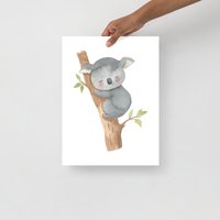 Koala Schlafen Im Baum Poster, Kinderzimmer Wandkunst, Tier Wand Poster, Babyzimmer Kunst, Wohndekor, Dekor, Kunst von BeachesLittlePrints