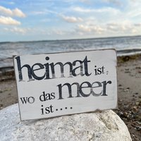 Holzschild Mit Spruch - Heimat Ist Wo Das Meer Maritime Deko 19x12 cm | Beachhouse70 Glück Schilder Sprüche Holzschild Mit Spruch - Heimat Ist Wo Das Meer Maritime Deko 19x12 cm | Beachhouse70 Glück Schilder Sprüche von Beachhouse70