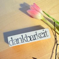 Kleines Rechteckiges, Handgefertigtes Holzschild Mit Spruch - Dankbarkeit Kleines Mitbringsel Nachhaltige Dekoration Danke Holz von Beachhouse70