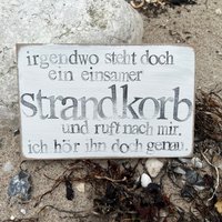 Maritimes Holzschild Mit Spruch-Irgendwo Steht Doch Ein Einsamer Strandkorb-Handgefertigte Witzige Geschenkidee-Holzschild Für Meerverliebte Maritimes Holzschild Mit Spruch-Irgendwo Steht Doch Ein Einsamer Strandkorb-Handgefertigte Witzige Geschenkidee-Holzschild Für Meerverliebte von Beachhouse70