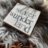 Mini Holzschild Mit Spruch-Winterwunderland-Winterdeko-Kleine Geschenkidee-Holzbild-Spruchbild-Nachhaltige Deko-Kleines Mitbringsel-Hyggelig von Beachhouse70
