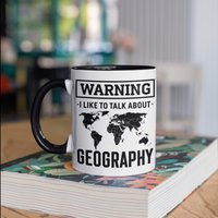 Achtung Talk About Geography Tasse, Weltgeograph Kaffeebecher, Becher, Reisebecher, Bierdosenhalter Kühler, Wasserflasche von BeanMugs