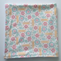 Babydecke - Neue Baby Mädchen Decke -Moderne Rosa Blau Gelb Babypartygeschenk von BearCubsStore