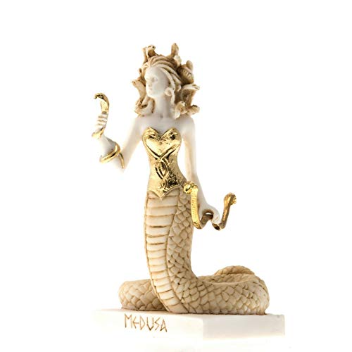 Medusa Antikes griechisches Schlangenkopfmonster, Alabaster, Goldton, 17 cm von BeautifulGreekStatues