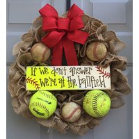 Baseball-Softball-Kranz Für Die Haustür, Wenn Wir Nicht Antworten, Sind Am Ballfeld. Baseball - Und Softball-Leinen-Kranz, Sport-Kranz von BeautifulMesh