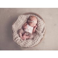 Leinen Neugeborenen Baby Decke Chunky Photo Prop von BeautifulPhotoProps