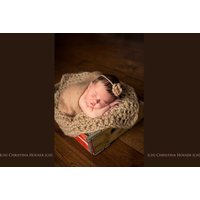 Tan Loops Neugeborenen Baby Decke Chunky Photo Prop von BeautifulPhotoProps
