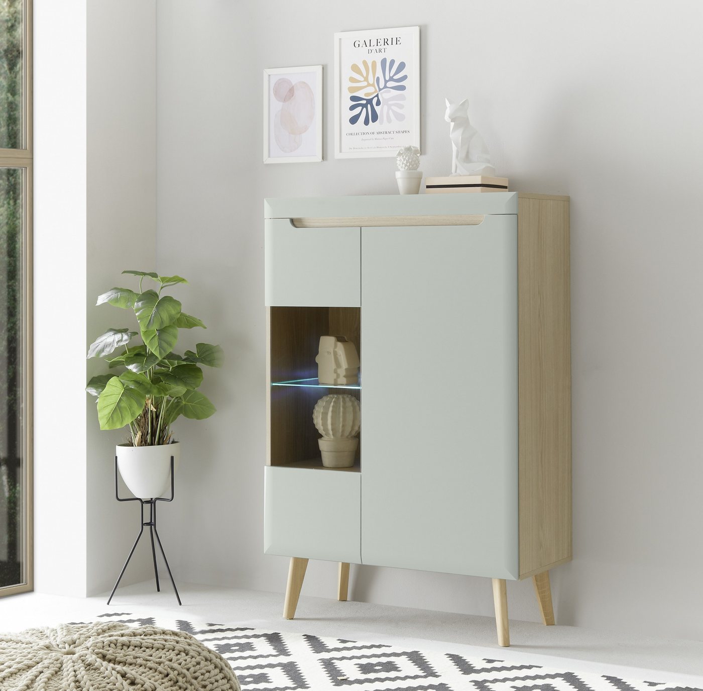 Beauty.Scouts Vitrine "Lumira" in Scandi Oak Dekor/Pistaccio Matt, 90/ 134/ 40 Beauty.Scouts Vitrine "Lumira" in Scandi Oak Dekor/Pistaccio Matt, 90/ 134/ 40 von Beauty.Scouts